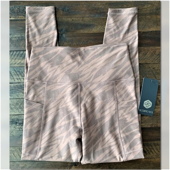 Exercise Leggings Size Medium Zebra NWT - Picture 2 of 4